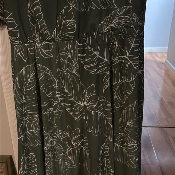 Inspired Hearts Green Puff Sleeve Wrap Midi Dress - Picture 5 of 6